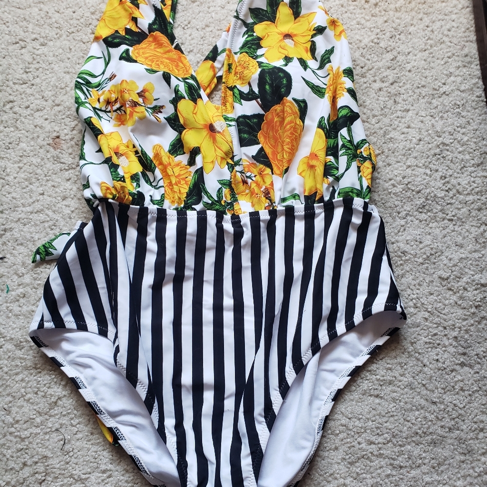 One piece swimsuit